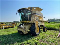 1997 New Holland TR88 2WD Combine 