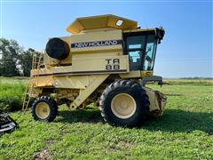 items/aa6d9c1b8c43ef11b4ad0022488ff517/newhollandtr88combine_305d9aeca1e447a1a0d678e2acb2a7bb.jpg