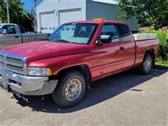 1997 Dodge RAM 1500 2WD Extended Cab Pickup 