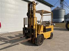 Caterpillar V60B Forklift 