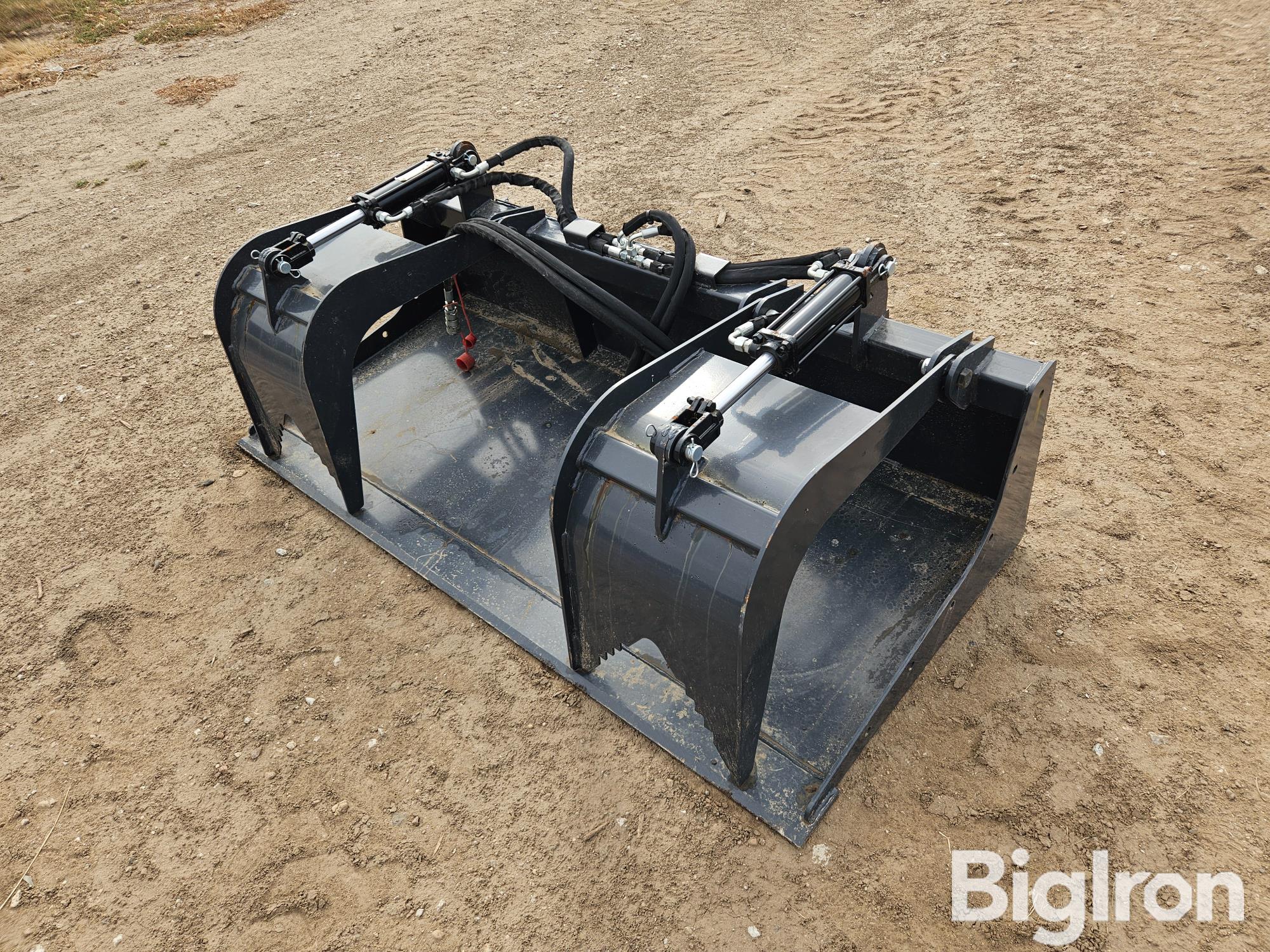 2023 Wolverine GB-11-72W Dual Grapple Bucket Skid Steer Attachment 