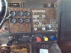 items/ab05a174b6dfed11a81c00224890e11c/1986kenwortht600silagegraintruck_0e3a505968e44051adfa2c358a1ed1ea.jpg