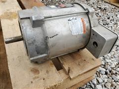 items/ab1de4ff42a2eb1189ee00155d42e7e6/valmontcenterpivotirrigationgearmotor_653965cd05f642baa37c85634ffb832f.jpg