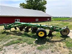 John Deere 2600 5-bottom Plow 