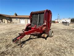 International 241 Round Baler 