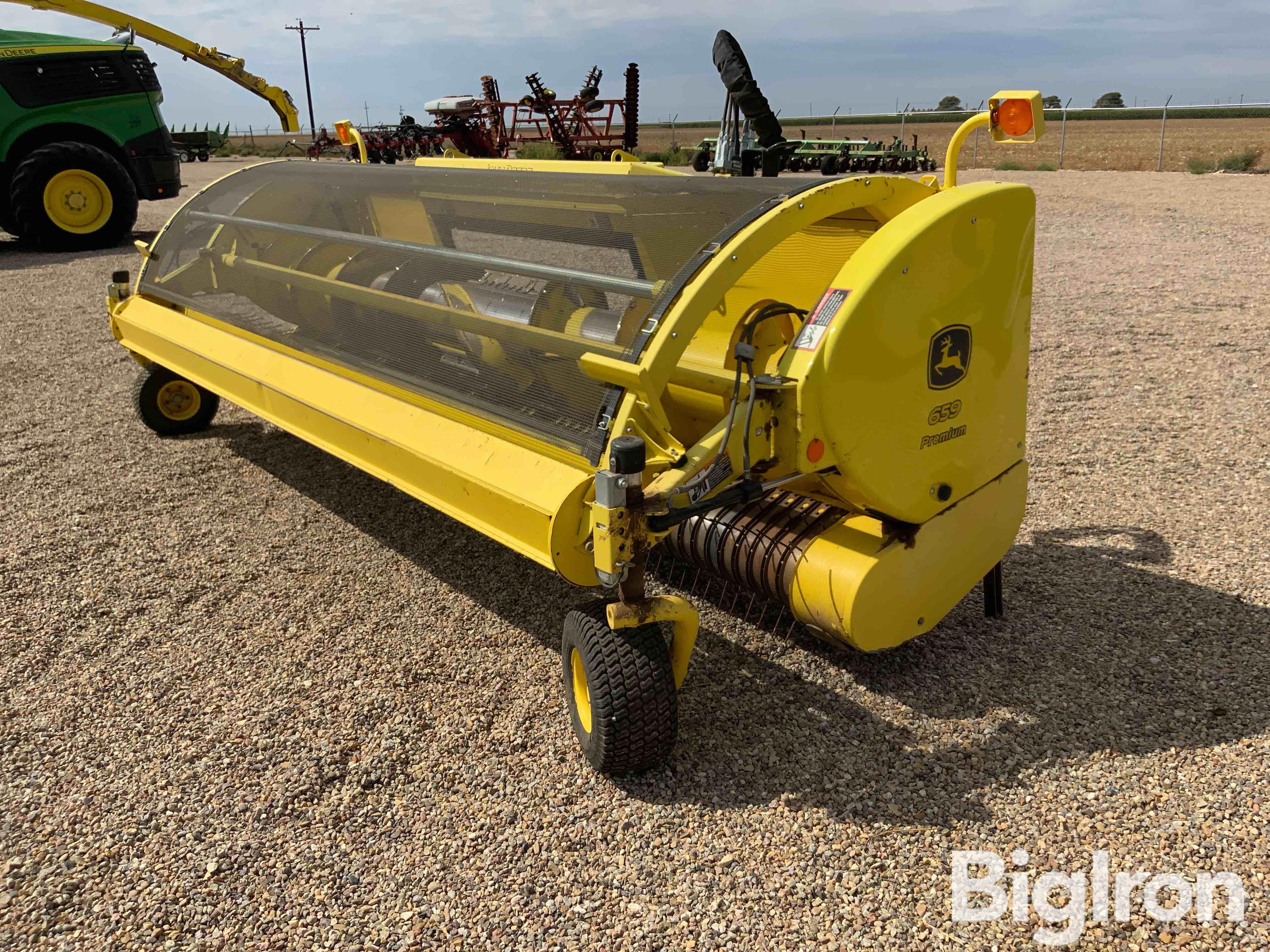 2020 John Deere 659 Premium Forage Pickup Head 