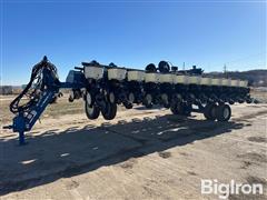 Kinze 3700 Full Precision Planter 24R30 Planter 