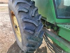 items/abba4eed4f8dec11b8210003fff90f6a/1977johndeere42302wdtractorwloader_4fbd2d41a01641eb91ff3f65bce4a887.jpg