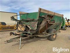 Henke Feed Mixer Wagon 