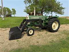 1968 Oliver 1750 2WD Tractor W/Loader 