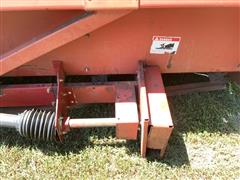 items/ac42a5a414d8493b840cb2ad011e10d2/caseih1083cornhead-36_20adb486459845d387ace204ca57a9f1.jpg