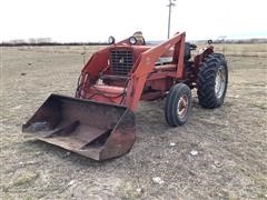 1970 International 544 Utility 2WD Tractor W/Loader 