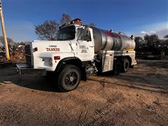 1990 Ford LTS9000 T/A Water Truck 