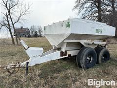 Mobility T/A Dry Fertilizer Spreader Cart 