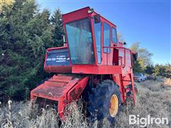 Massey Ferguson 750 2WD Combine 