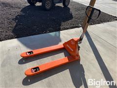 2022 Doosan 5500# Pallet Jack 