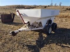 Tote 1970 Fertilizer Cart 