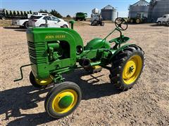 1941 John Deere LA 2WD Tractor 