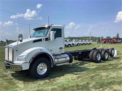 2024 Kenworth T880 Tri/A Cab & Chassis 