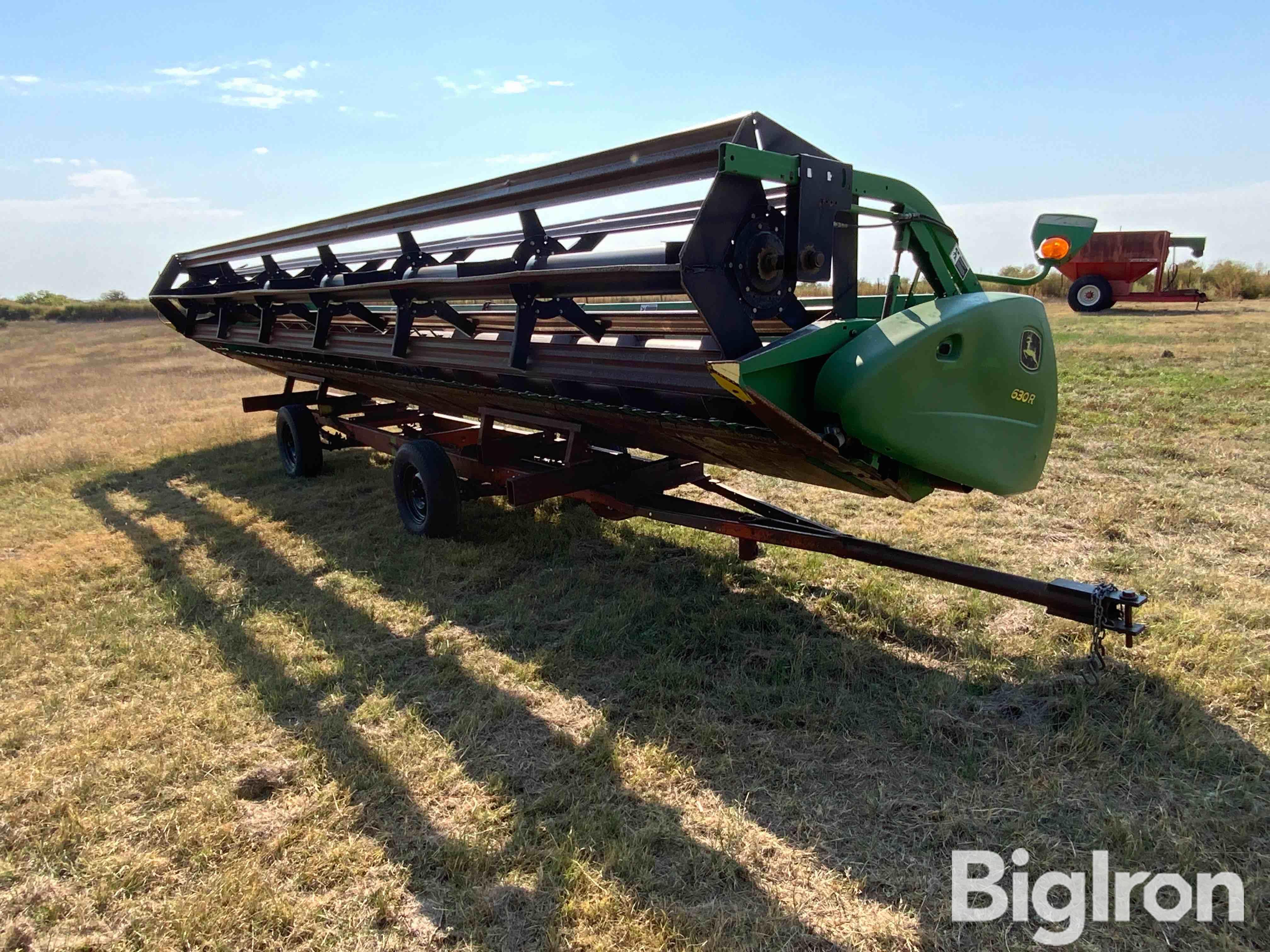 2004 John Deere 630R Platform Header W/Trailer 