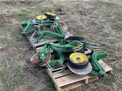 John Deere Single Disk Fertilizer Openers 