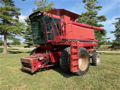 1993 Case IH 1688 Axial Flow 2WD Combine 