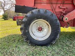 items/adba1ea34a66ef11a4e6000d3a62e002/1994caseih1688axialflowcombine-2_b9c22d7db5d1406a9a183c0d0d66b60c.jpg