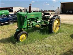 1953 John Deere 40 2WD Tractor 