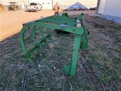 items/add33650e374ec11b8200003fff90bee/johndeere4tineloaderbucketgrapple_7b36bd2aaa1140d098ca9d84da520417.jpg