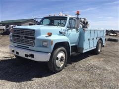 1992 Ford F800 S/A Service Truck 