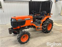 Kubota B2910 MFWD Compact Utility Tractor 