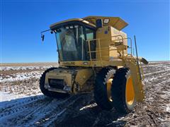 2002 New Holland TR99 Combine 