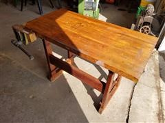 Wood Work Bench w/ Vise 