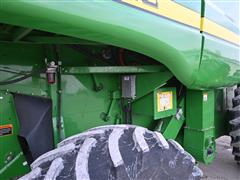 items/af47477bef8eee11a81c6045bd4a636e/johndeere96604wdstscombine_a3f7bef65fc04d159432be6fff40f977.jpg