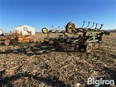 John Deere 960 21' Field Cultivator 