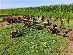 Kewanee 250 Super Shank Field Cultivator 