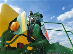 items/b05eb11ee7f2ed11a81c6045bd4a4245/2021johndeere1775ntplanter_1ec3e46e52754589a6f501200009a892.jpg