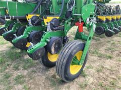 items/b05eb11ee7f2ed11a81c6045bd4a4245/2021johndeere1775ntplanter_1fc1ed89154242e2954054572399f82e.jpg