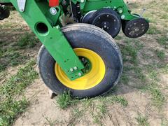 items/b05eb11ee7f2ed11a81c6045bd4a4245/2021johndeere1775ntplanter_32ae2b0a2095499bbb762c483f400666.jpg