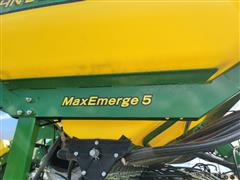 items/b05eb11ee7f2ed11a81c6045bd4a4245/2021johndeere1775ntplanter_58d15ad5191f4f22b66adbddd849d208.jpg