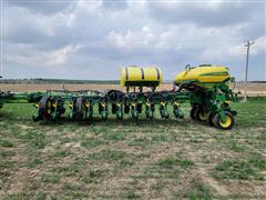 items/b05eb11ee7f2ed11a81c6045bd4a4245/2021johndeere1775ntplanter_5dfde83d70924ae59d0d1d8a1838e238.jpg