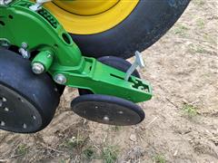 items/b05eb11ee7f2ed11a81c6045bd4a4245/2021johndeere1775ntplanter_6ac112400152454da91b0376b0e0537f.jpg