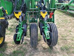 items/b05eb11ee7f2ed11a81c6045bd4a4245/2021johndeere1775ntplanter_9ec735f343ae4aaa91e96197a469a4e6.jpg