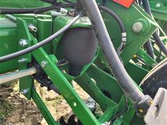 items/b05eb11ee7f2ed11a81c6045bd4a4245/2021johndeere1775ntplanter_ad06ac10619246078014b0c0a325362e.jpg