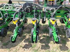 items/b05eb11ee7f2ed11a81c6045bd4a4245/2021johndeere1775ntplanter_c6ba71b4f3484bcea642ef344e730ec1.jpg