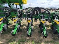 items/b05eb11ee7f2ed11a81c6045bd4a4245/2021johndeere1775ntplanter_cb17cf8e1afc4ef1bfe00eab7cb6d03c.jpg