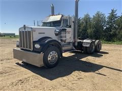 1973 Kenworth W900 T/A Truck Tractor 