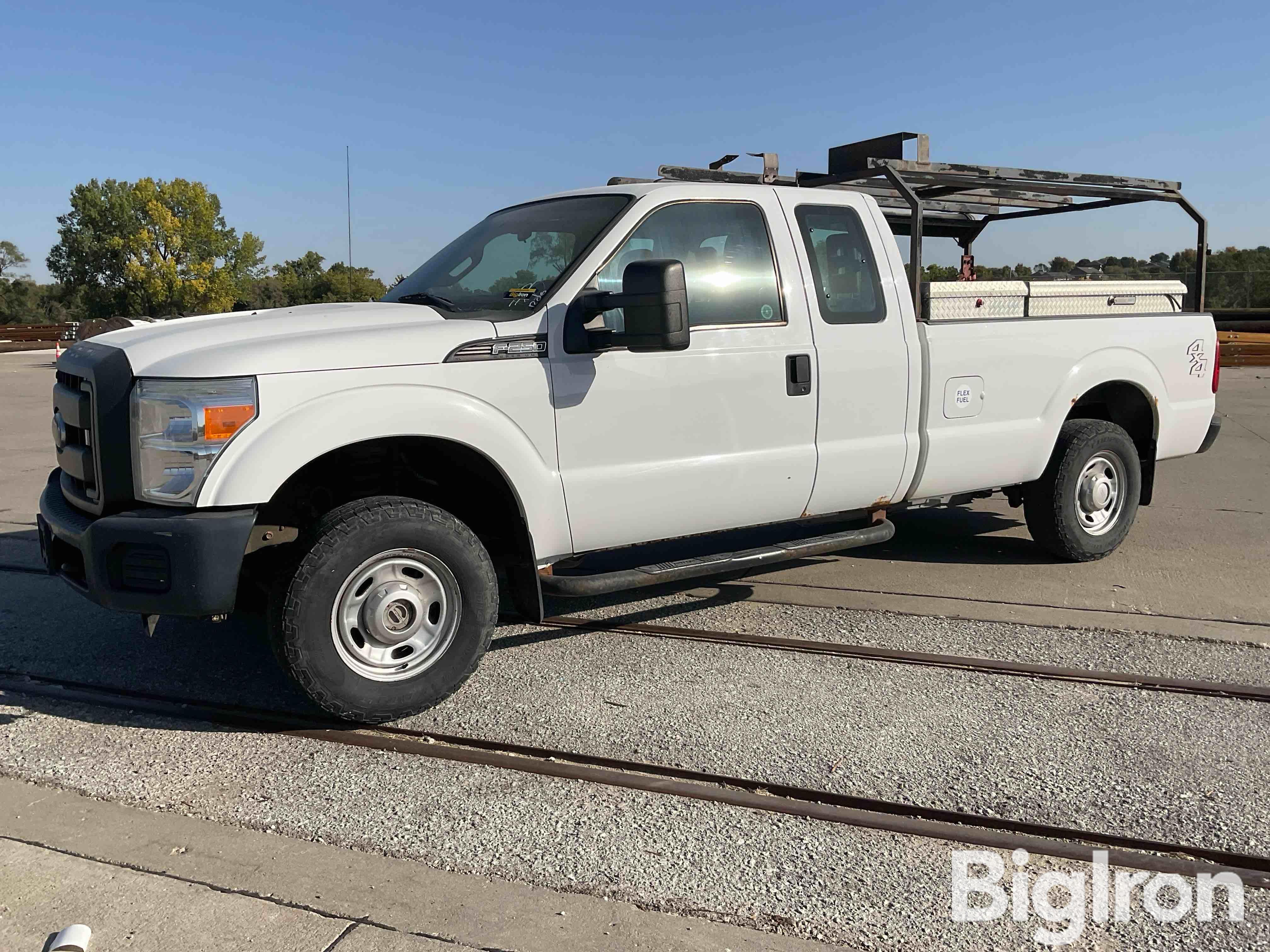 2015 Ford F250 XL Super Duty 4x4 Extended Cab Pickup 