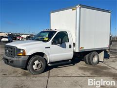 2005 Ford F350 XL Super Duty 2WD Cargo Box Truck W/Tommy Gate 