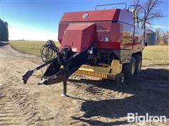 2002 New Holland BB940 Big Square Baler 